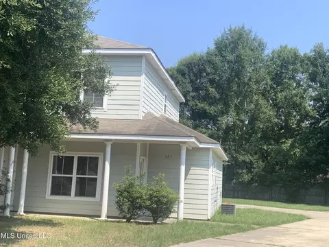 125 Earle Taylor Ln, Ocean Springs, MS 39564