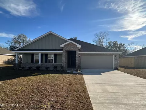 15345 Leighwood Ln, Biloxi, MS 39532