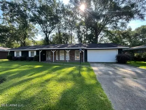 5154 N Hill Dr, Jackson, MS 39211 photo 2