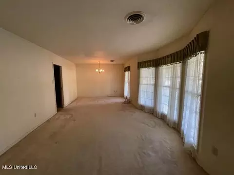 5154 N Hill Dr, Jackson, MS 39211 photo 3