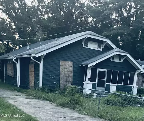 411 Grand Ave, Greenwood, MS 38930