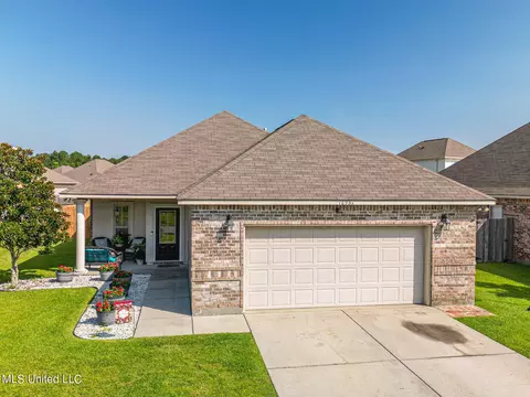 16936 Acron St, Gulfport, MS 39503
