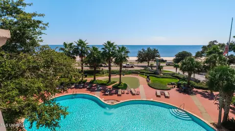 2230 Beach Dr #304, Gulfport, MS 39507