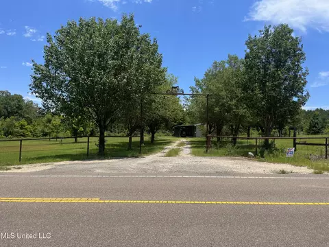 200 Yawn School Rd, Lumberton, MS 39455