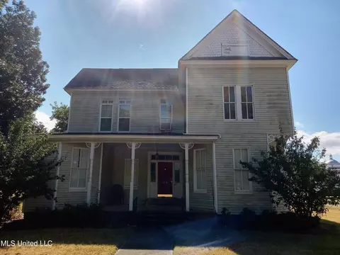 106 E Augusta St, Indianola, MS 38751