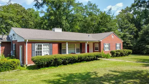 609 Circle Dr, Mendenhall, MS 39114
