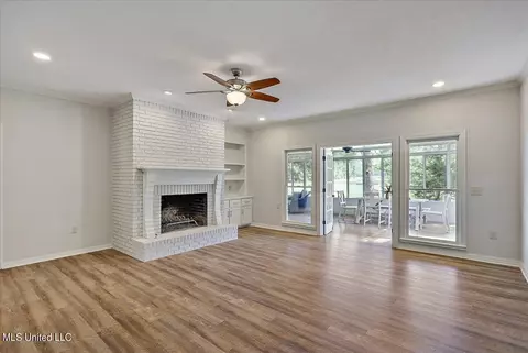 332 Hanley Cir, Brandon, MS 39047 photo 9
