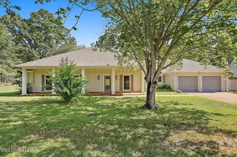 332 Hanley Cir, Brandon, MS 39047