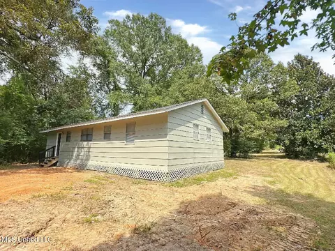 Exterior - 64 Hicks Ln, Laurel, MS 39443 photo 3 of 5