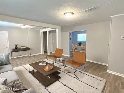 Living - 64 Hicks Ln, Laurel, MS 39443 photo 1 of 1