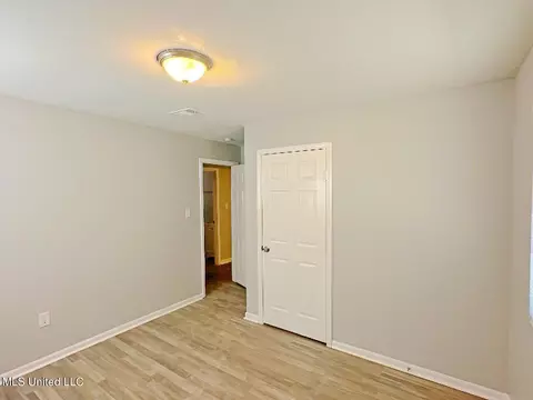 Bedroom - 64 Hicks Ln, Laurel, MS 39443 photo 4 of 4