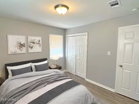 Bedroom - 64 Hicks Ln, Laurel, MS 39443 photo 1 of 4