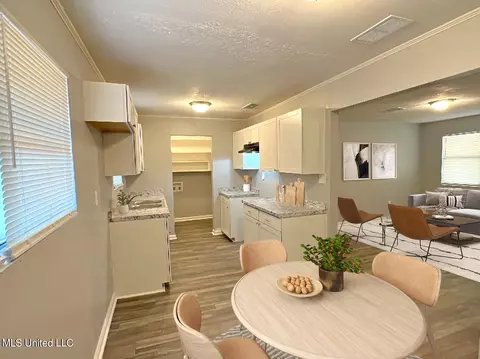 Dining - 64 Hicks Ln, Laurel, MS 39443 photo 1 of 1