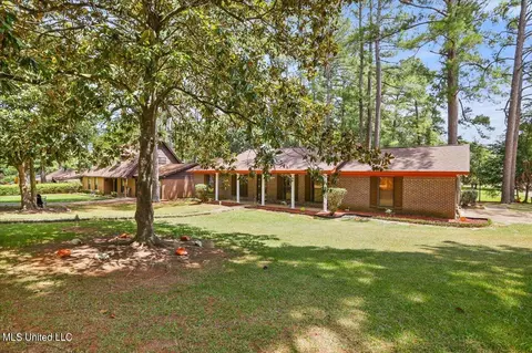 193 Fox Run Dr, Jackson, MS 39212 photo 3