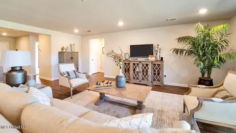 1046 Enclave Cir, Long Beach, MS 39560 photo 6
