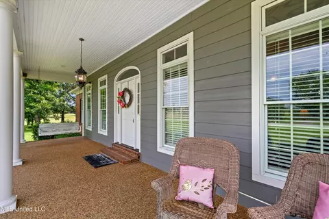 140 Winter Oaks Dr, Lamar, MS 38642 photo 2