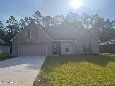 11468 Memphis Cir, Ocean Springs, MS 39564