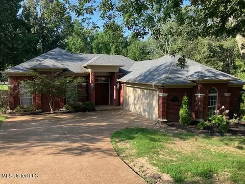 7655 Sunset Rdg, Olive Branch, MS 38654