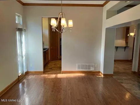 7655 Sunset Rdg, Olive Branch, MS 38654 photo 3