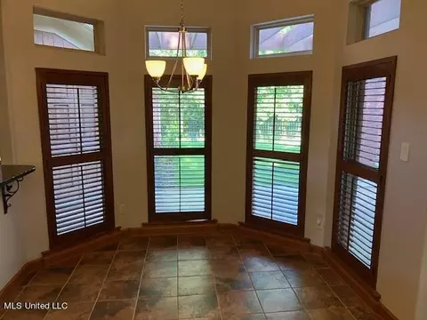7655 Sunset Rdg, Olive Branch, MS 38654 photo 9