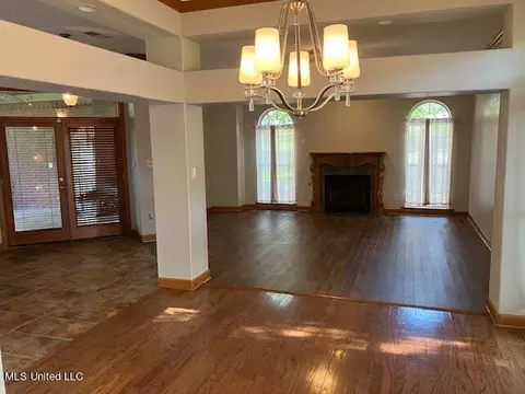 7655 Sunset Rdg, Olive Branch, MS 38654 photo 5