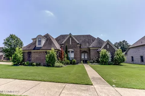 725 Chateau Pointe Blvd, Southaven, MS 38672