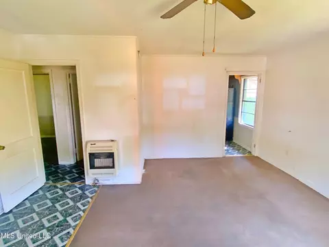 237 Rogers Cir, Brookhaven, MS 39601 photo 3