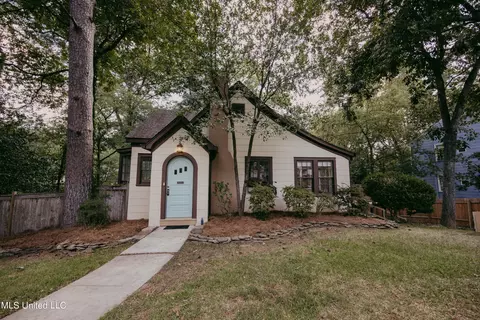 1715 Devine St, Jackson, MS 39202 photo 1