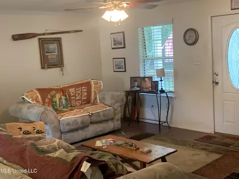 1237 Roys Rd #B, Gautier, MS 39553 photo 5