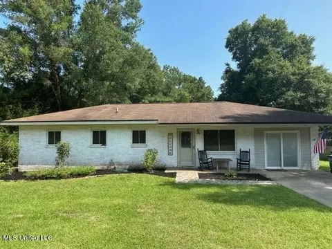 18043 Dara Hills Rd, Gulfport, MS 39503