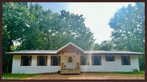 484 Fowler Rd, Courtland, MS 38620