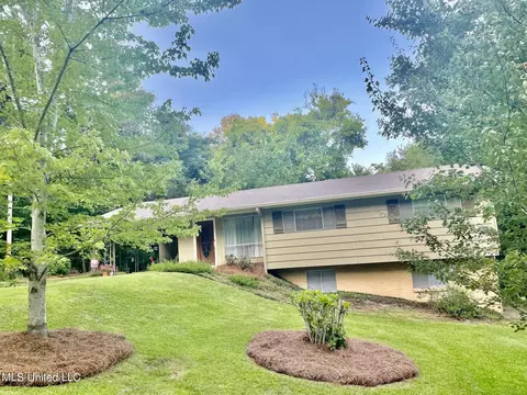 324 Starlight Dr, Yazoo City, MS 39194