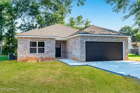 4008 Southern Oaks Cir, Gulfport, MS 39507
