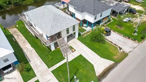 4195 1st Ave, Bay Saint Louis, MS 39520