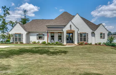 939 Mulberry Dr, Brandon, MS 39047