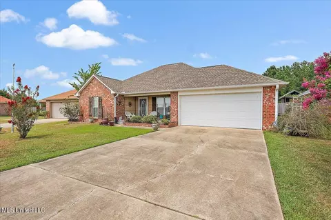 172 Cedar Spring Cir, Pearl, MS 39208