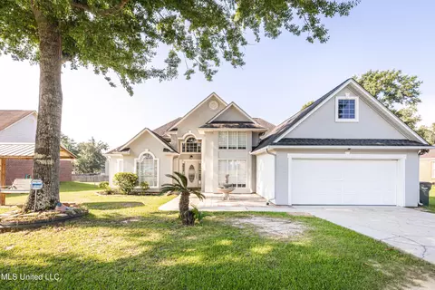 11251 N River Vue Cir, Biloxi, MS 39532