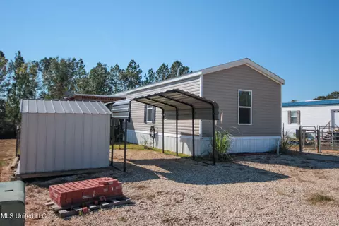 10 Little Beaver Ln, Mchenry, MS 39561