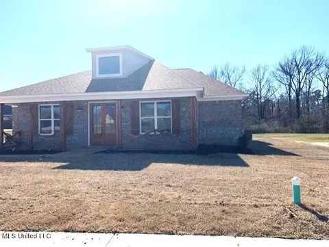 1313 Grove Park Office Dr, Hernando, MS 38632