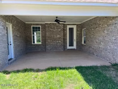 Exterior - 1313 Grove Park Office Dr, Hernando, MS 38632 photo 7 of 9