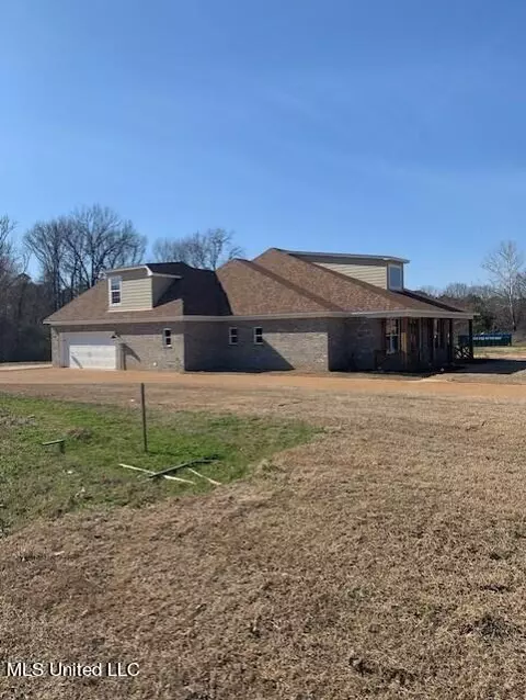 Exterior - 1313 Grove Park Office Dr, Hernando, MS 38632 photo 3 of 9