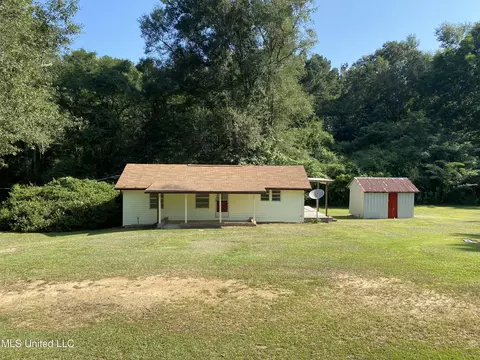 1051 Pricedale Dr, Summit, MS 39666