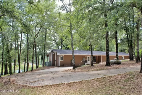 124 Dorothys Ln # A, Lucedale, MS 39452