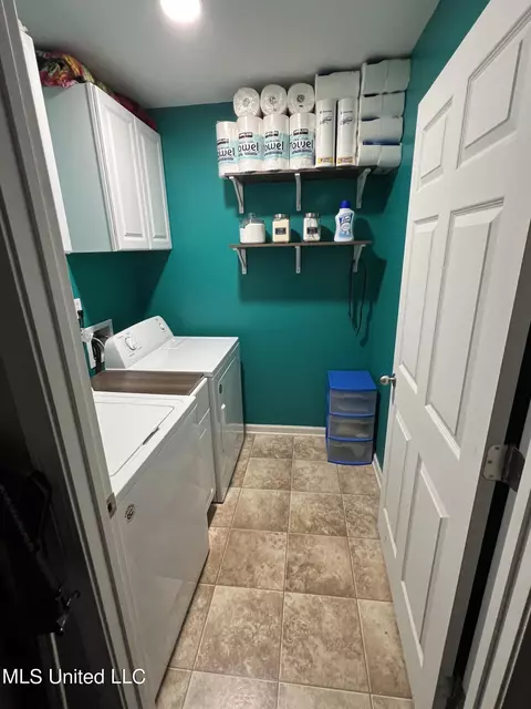 623 Lexington Dr, Florence, MS 39073 photo 9