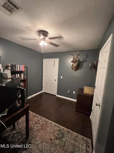 623 Lexington Dr, Florence, MS 39073 photo 18