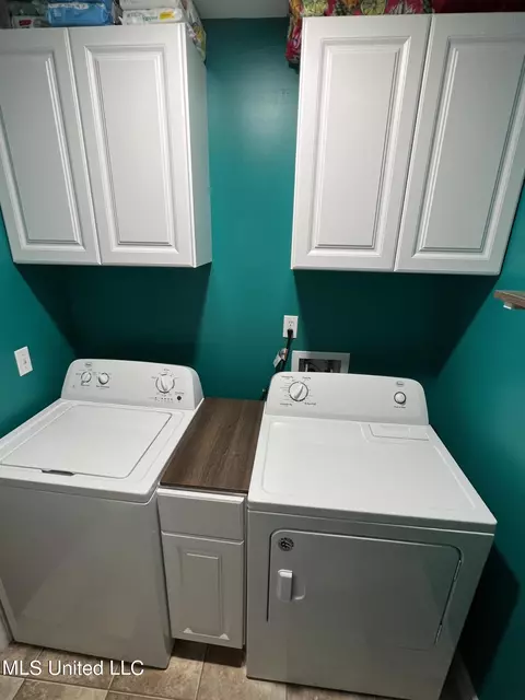 623 Lexington Dr, Florence, MS 39073 photo 8
