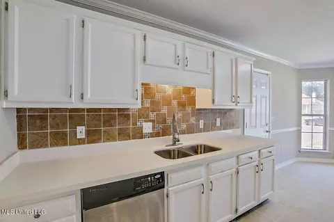 5 Hunter Cv, Byram, MS 39272 photo 11