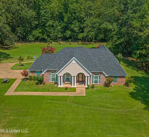 150 Ledora Ln, Ridgeland, MS 39157