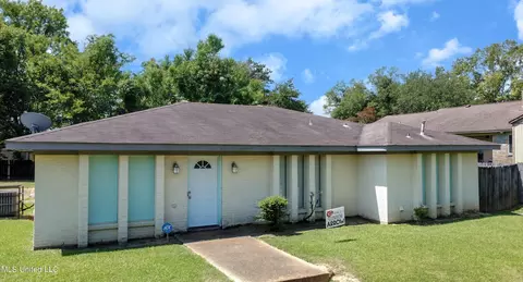 602 Clinton Blvd, Clinton, MS 39056