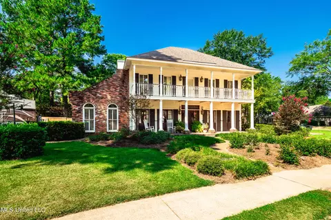 5131 Heatherton Dr, Jackson, MS 39211